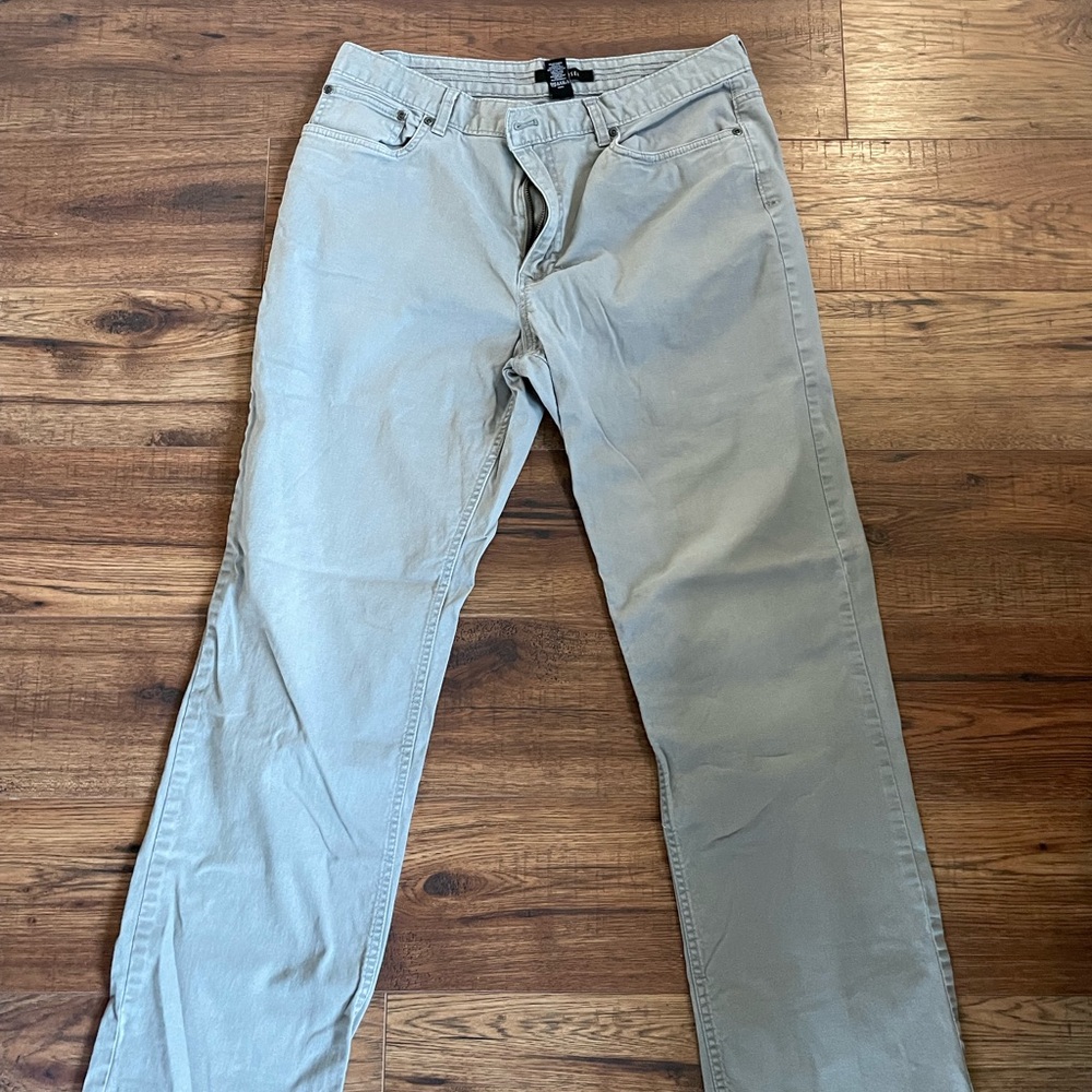 Van Heusen Size 34x32 Mens